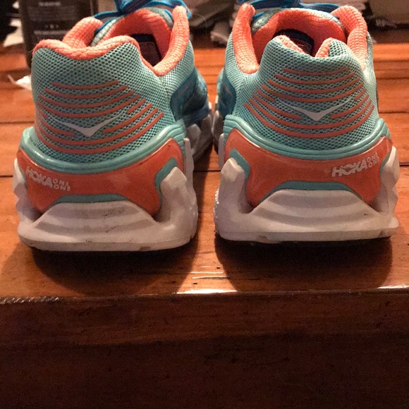 Hoka One One-Size 9.5, excellent shape - Picture 2 of 4